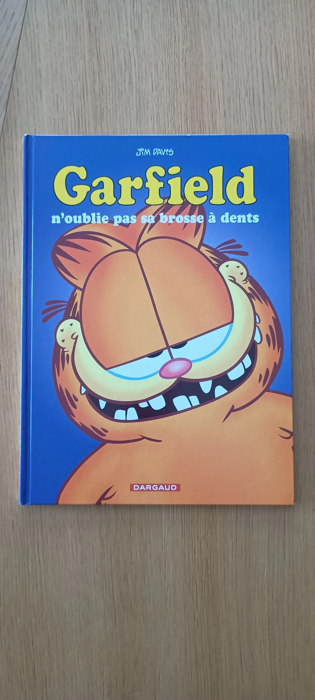 💥 BD Garfield n'oublie pas sa brosse à dents